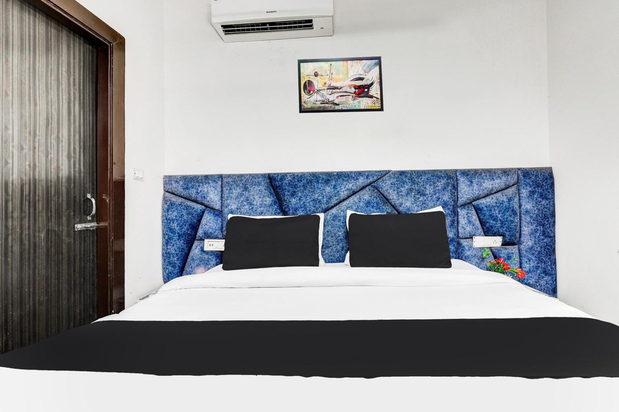 O Clock Tower Hotel 3*