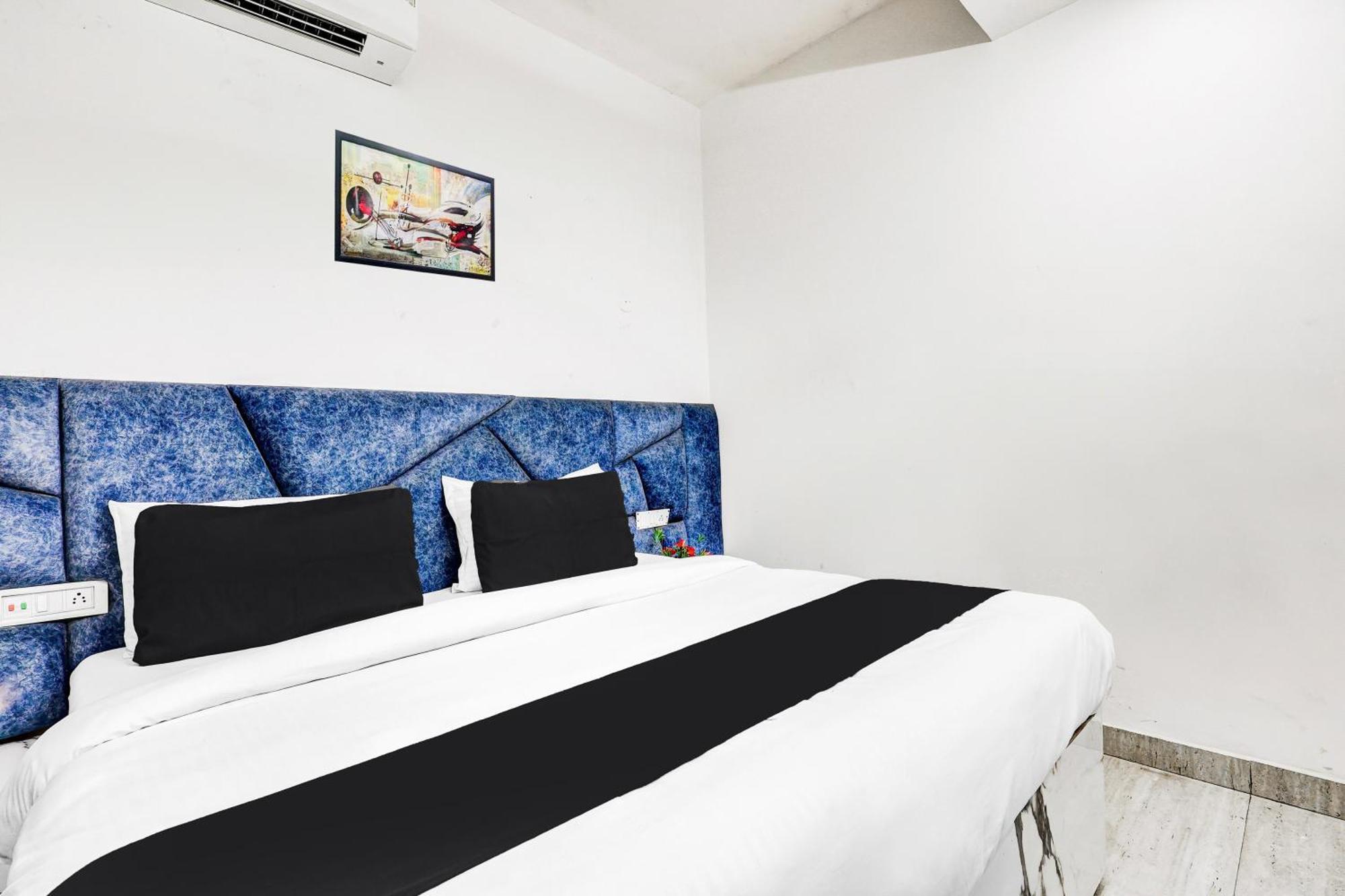 Hotel O Clock Tower New Delhi